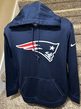 Nike NFL therma-fit *New England Patriots* athletic pullover hoodie sweatshirt